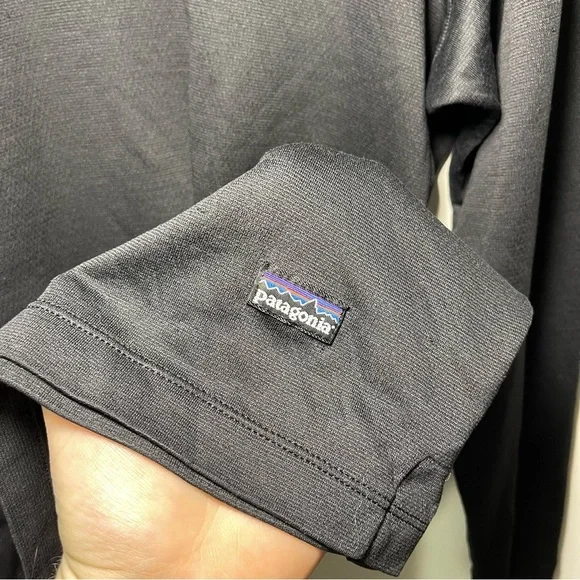 Patagonia Women's black long sleeve turtleneck thermal layering top in size S - Picture 6 of 8